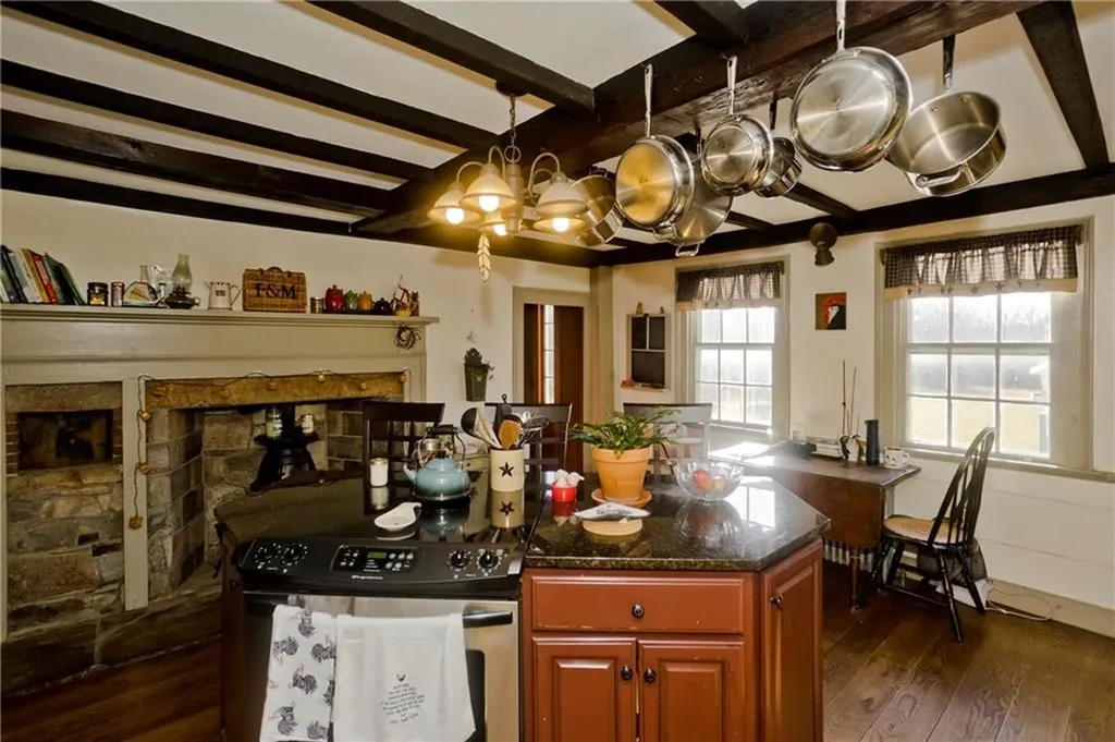 175 Huntinghouse Road Glocester RI 02857