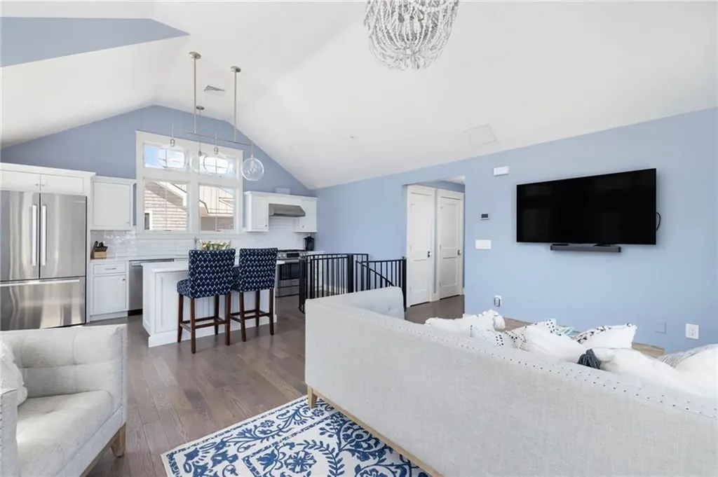 14 East Pointe Court South Kingstown RI 02879