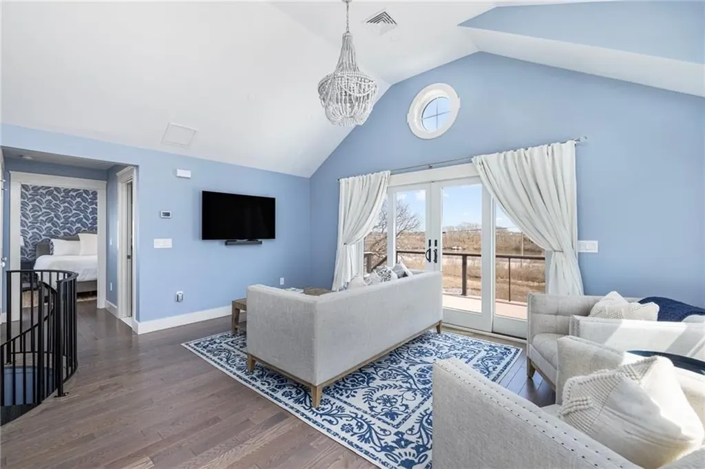 14 East Pointe Court South Kingstown RI 02879