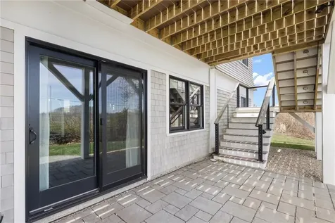 14 East Pointe Court South Kingstown RI 02879