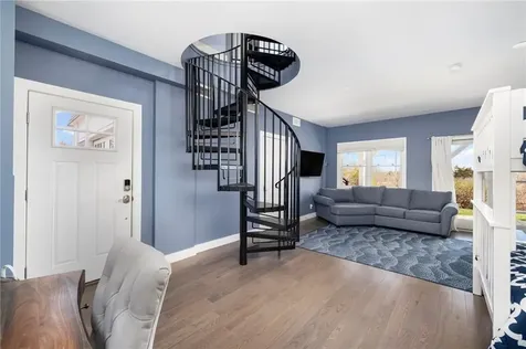 14 East Pointe Court South Kingstown RI 02879