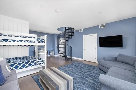 14 East Pointe Court South Kingstown RI 02879