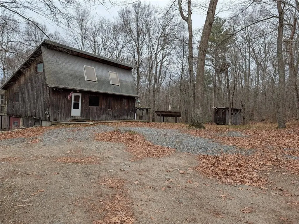 18 King Road Foster RI 02825