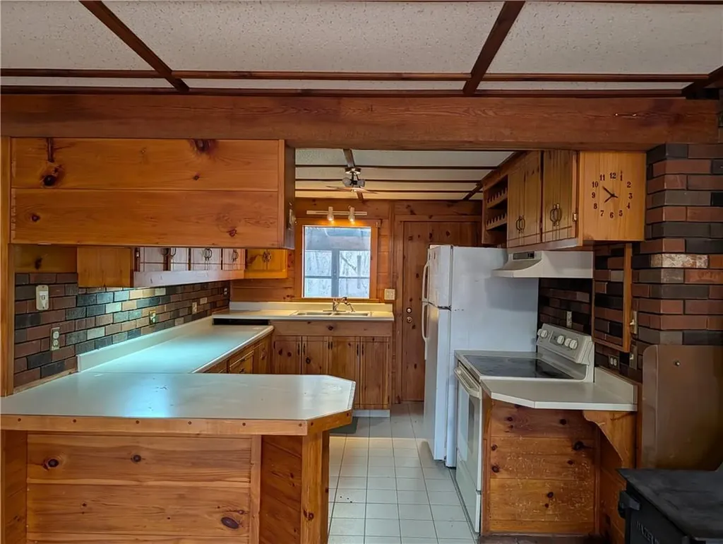 18 King Road Foster RI 02825