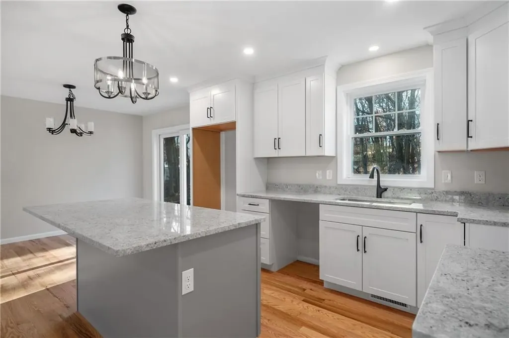 237 Congress Street Woonsocket RI 02895