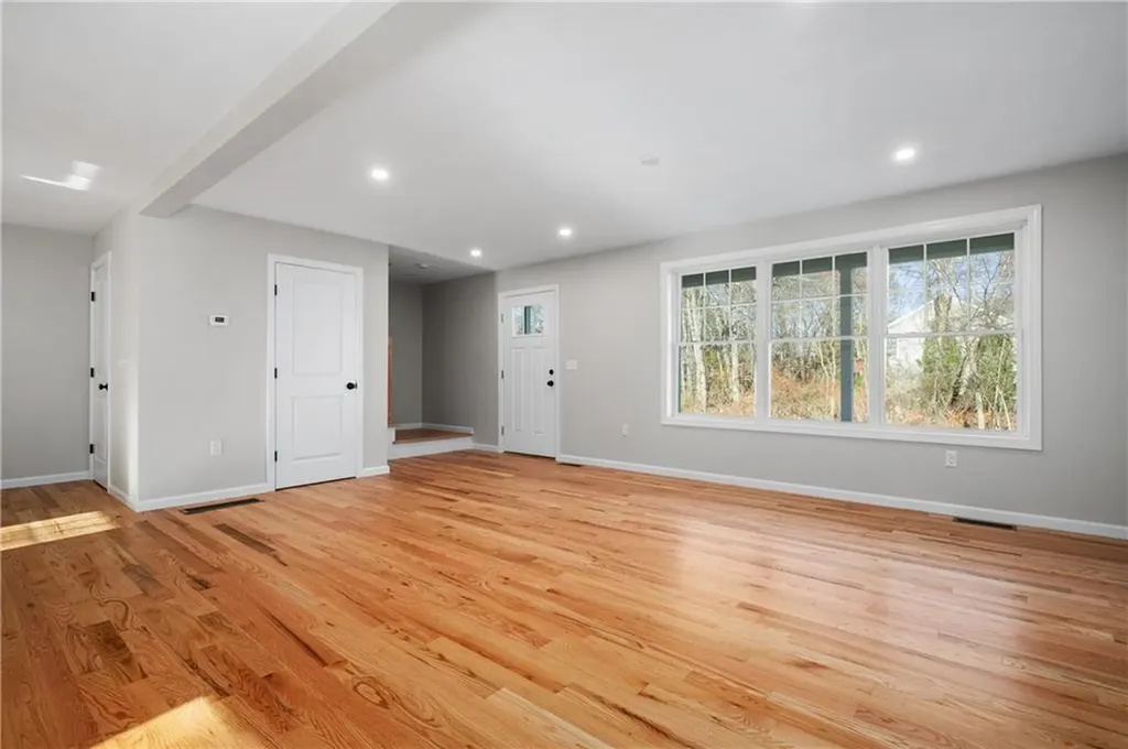 237 Congress Street Woonsocket RI 02895