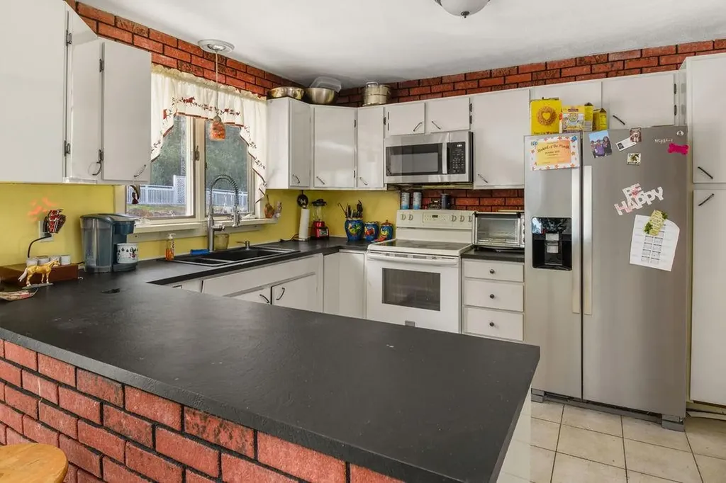 413 Hill Farm Road Coventry RI 02816