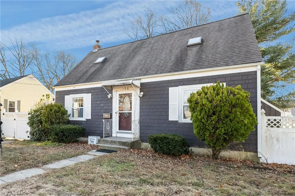 190 Chapmans Avenue Warwick RI 02886