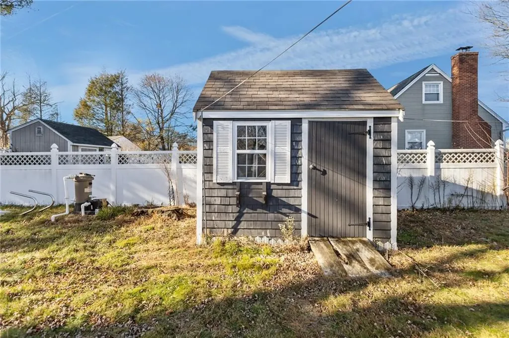 190 Chapmans Avenue Warwick RI 02886