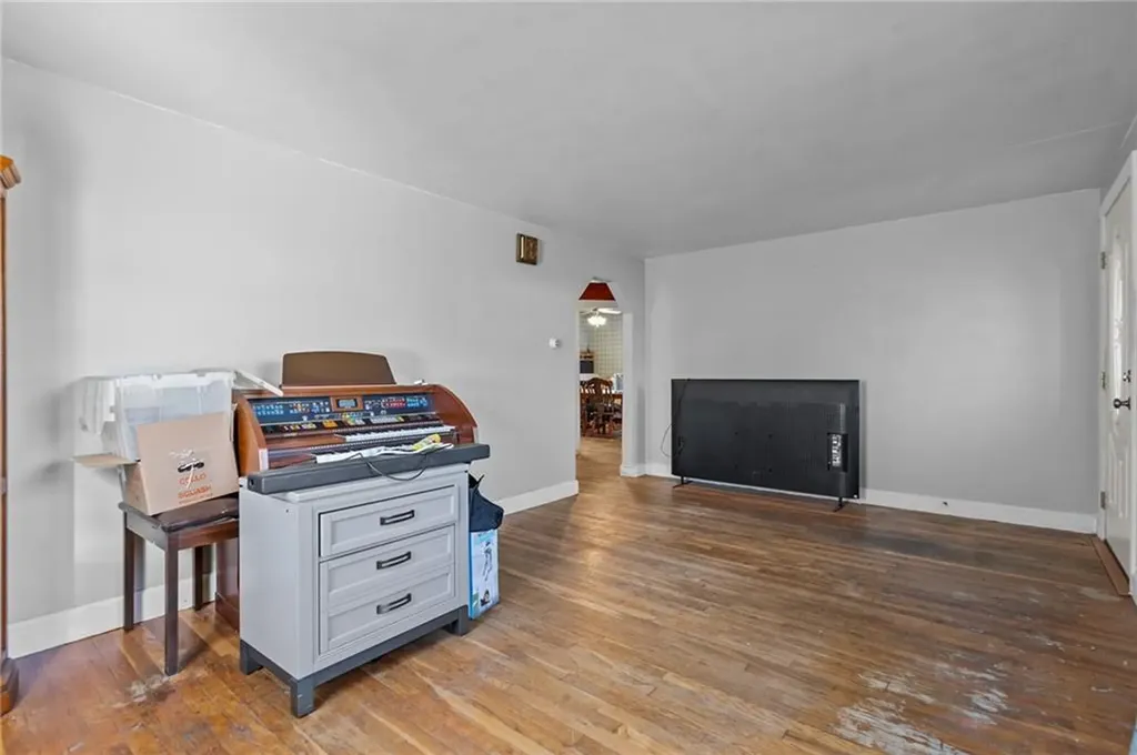 190 Chapmans Avenue Warwick RI 02886