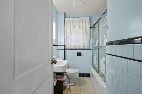 190 Chapmans Avenue Warwick RI 02886