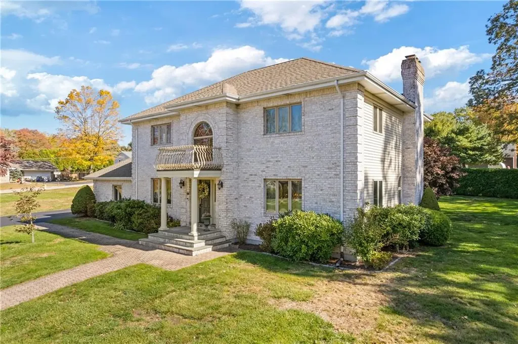25 Linfield Circle Lincoln RI 02865
