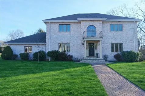 25 Linfield Circle Lincoln RI 02865