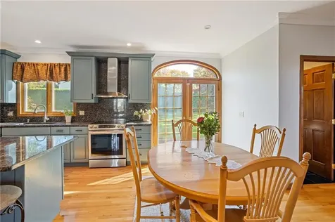 25 Linfield Circle Lincoln RI 02865