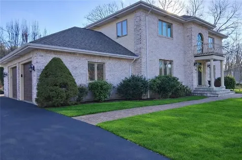 25 Linfield Circle Lincoln RI 02865