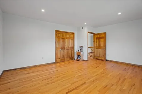 25 Linfield Circle Lincoln RI 02865