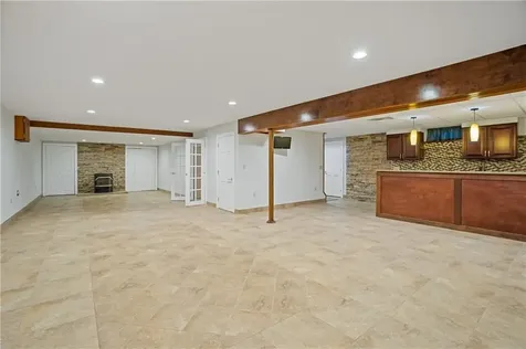 25 Linfield Circle Lincoln RI 02865