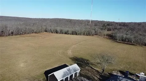 3118 Main Road Tiverton RI 02878