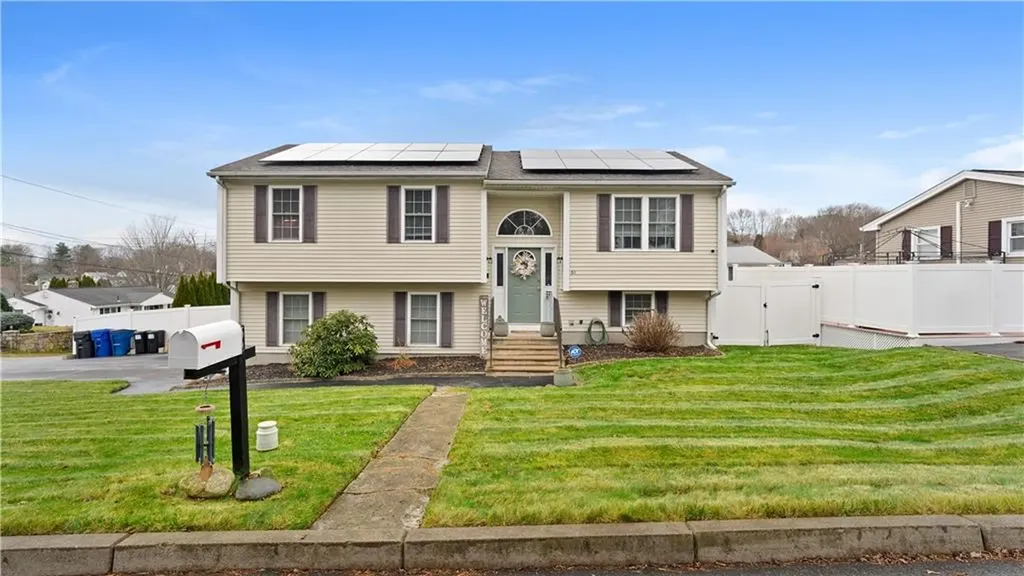 54 Centracchio Street West Warwick RI 02893