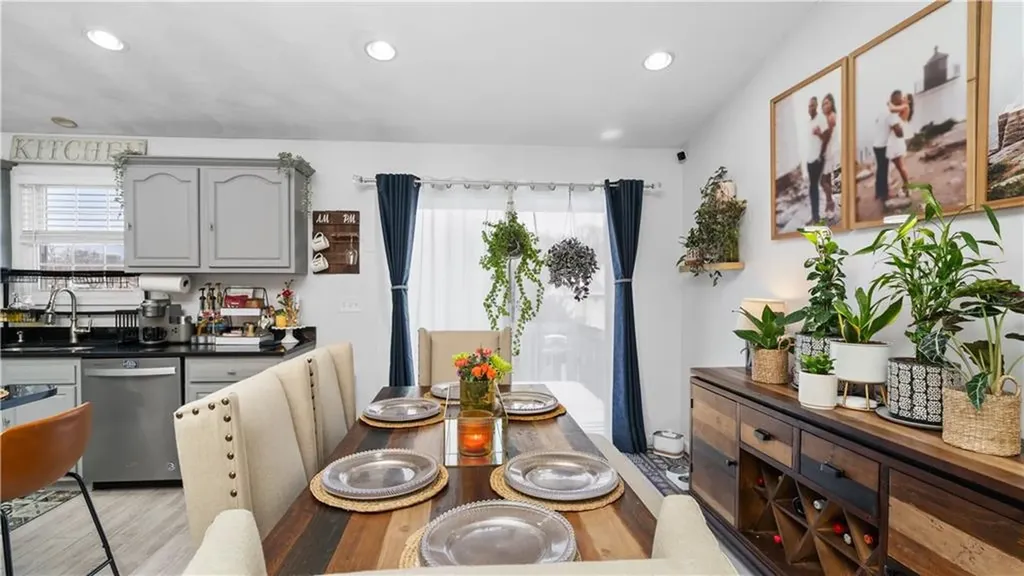 54 Centracchio Street West Warwick RI 02893