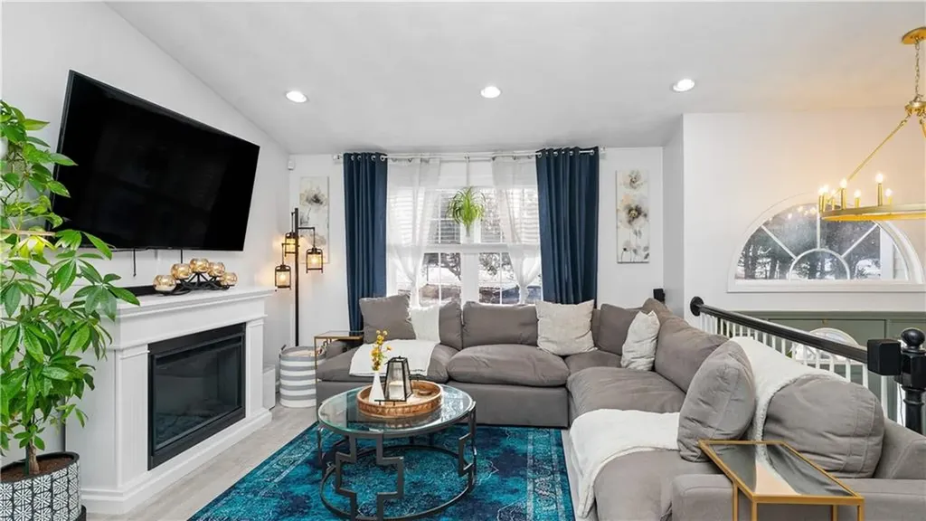 54 Centracchio Street West Warwick RI 02893