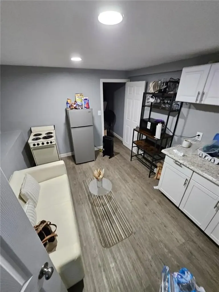 8 Tappan Street Providence RI 02908
