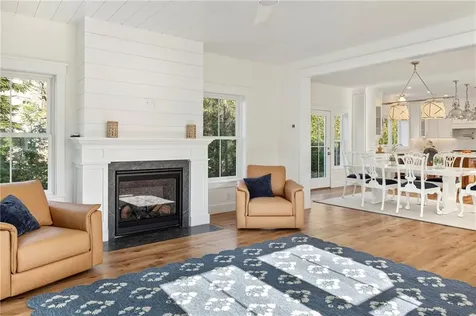 1 Knowlton Court Bristol RI 02809