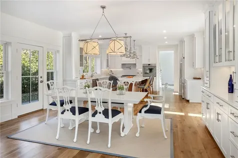 1 Knowlton Court Bristol RI 02809