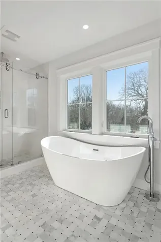 1 Knowlton Court Bristol RI 02809