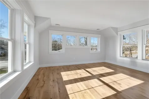 1 Knowlton Court Bristol RI 02809