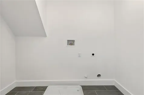 1 Knowlton Court Bristol RI 02809