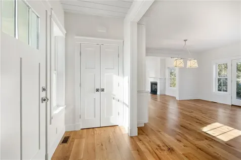 1 Knowlton Court Bristol RI 02809