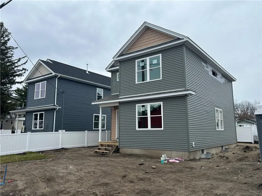 57 Cedarbrook Road Pawtucket RI 02861