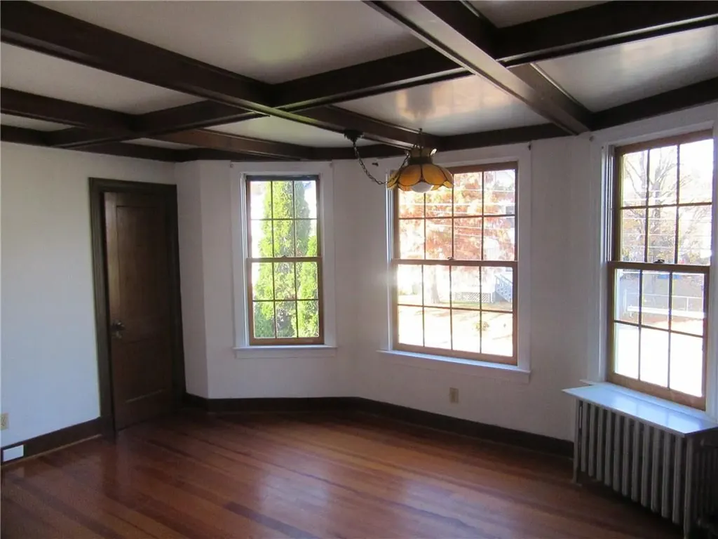 589 Gaskill Street Woonsocket RI 02895