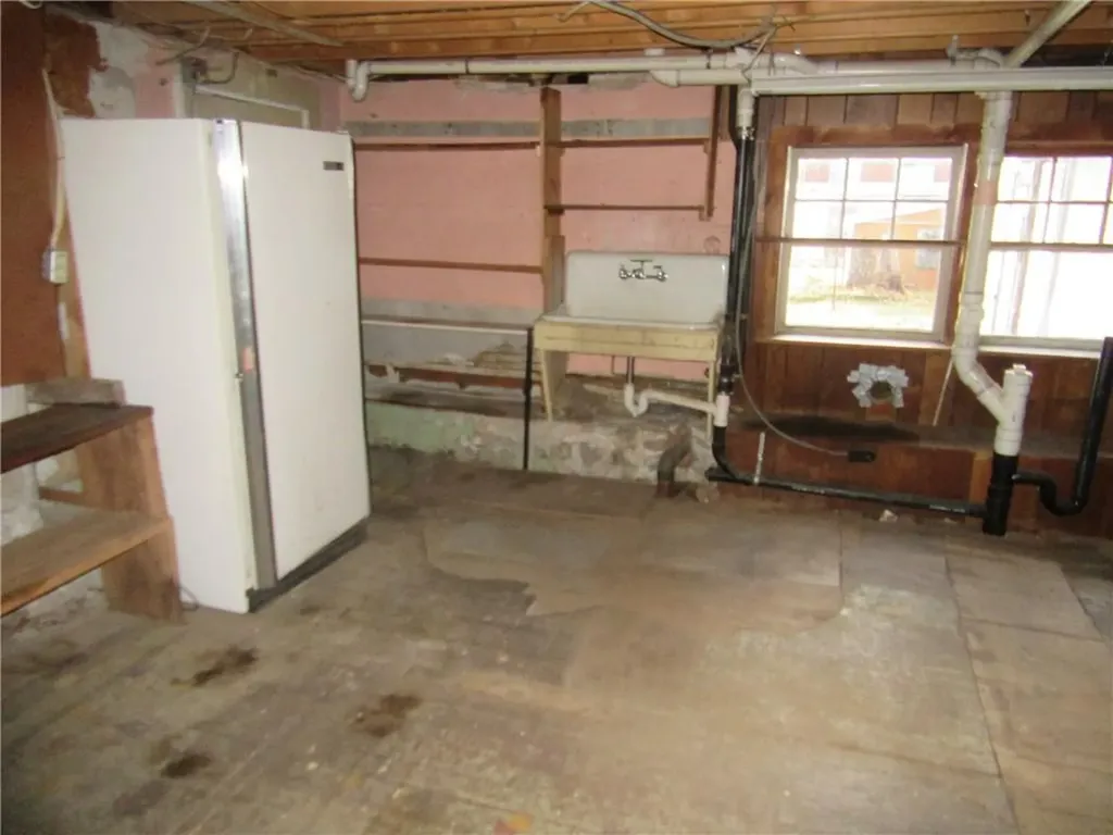 589 Gaskill Street Woonsocket RI 02895