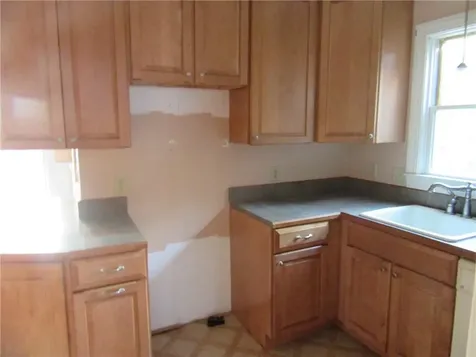 589 Gaskill Street Woonsocket RI 02895