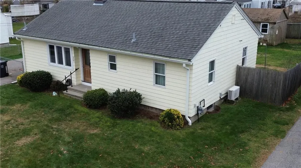 25 Winslow Street East Providence RI 02915