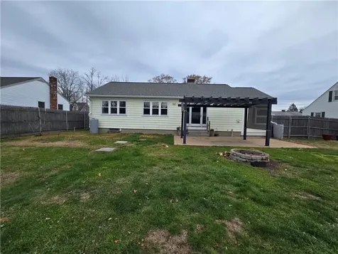 25 Winslow Street East Providence RI 02915