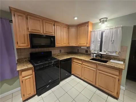 25 Winslow Street East Providence RI 02915