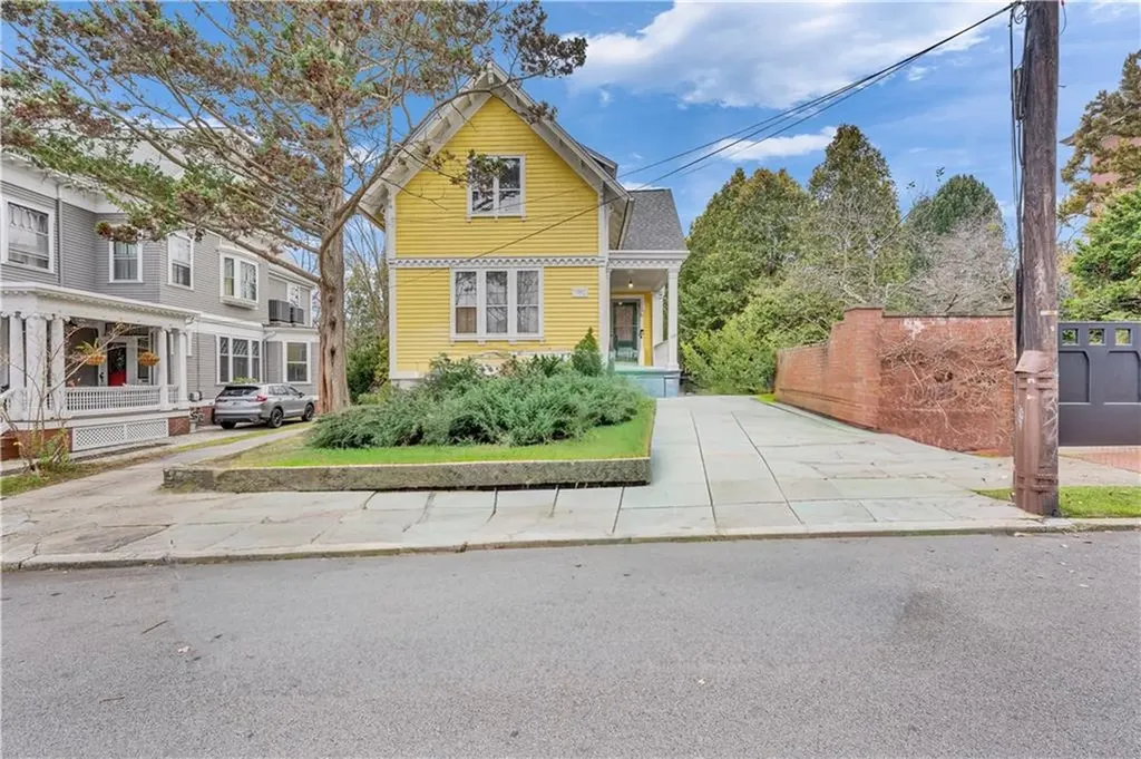 117 Benevolent Street Providence RI 02906