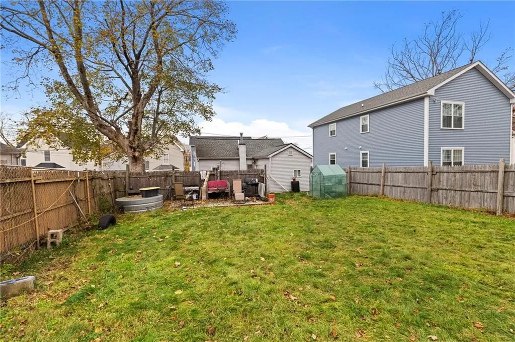 27 Padelford Street Providence RI 02906