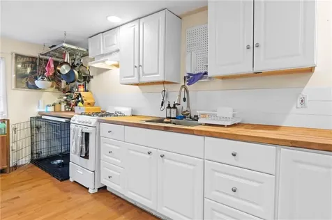 27 Padelford Street Providence RI 02906