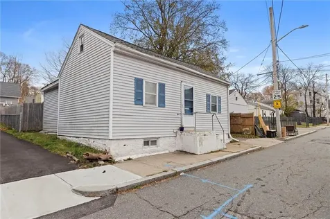 27 Padelford Street Providence RI 02906