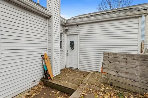 27 Padelford Street Providence RI 02906