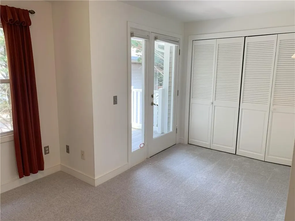 68 Locust Street Providence RI 02906