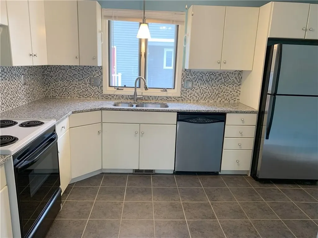 68 Locust Street Providence RI 02906