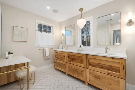 5 Morgan Court Lincoln RI 02865