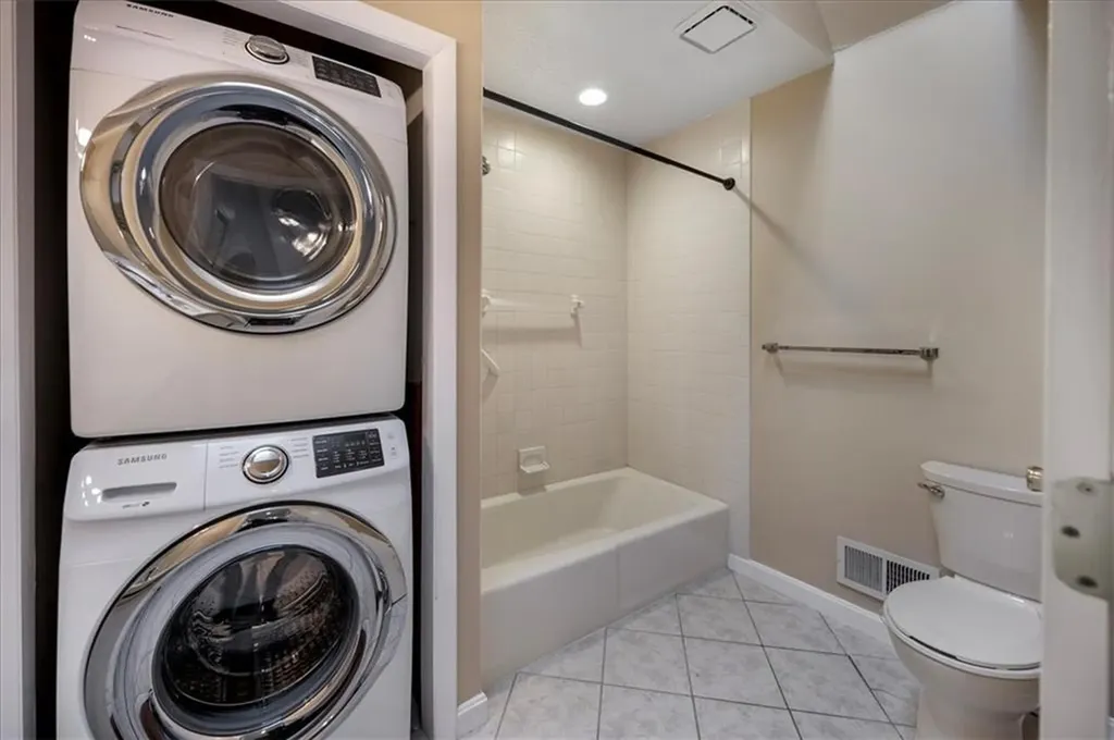 846 Halifax Drive Warwick RI 02886