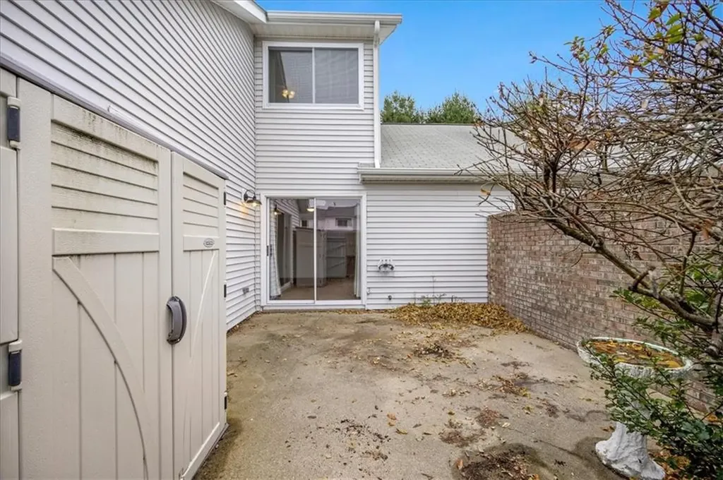 846 Halifax Drive Warwick RI 02886