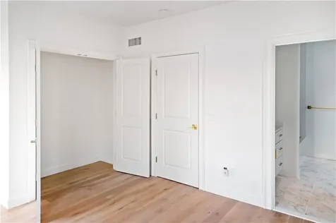 114 East Point Drive East Providence RI 02916